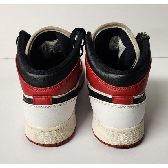 Nike Air Jordan 1 Retro Mid GS Chicago Red White Black Size 6Y - Picture 5 of 9